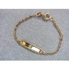 Baby naamplaat armband goud. Bewerkt plaatje S schakeltje, 10-12 cm.