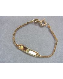 Baby naamplaat armband goud. Bewerkt plaatje S schakeltje, 10-12 cm.