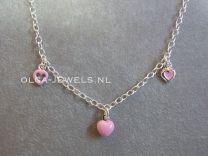 Bedel collier met 3 roze hartjes